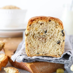 Zöldfűszeres olajbogyós kenyérke