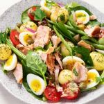 Nizzai saláta tálban