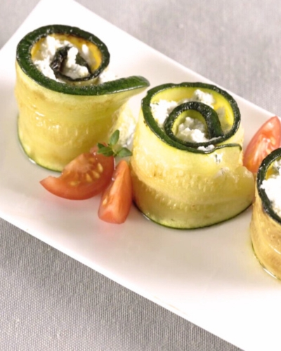 Sajtkrémmel töltött grillezett cukkini